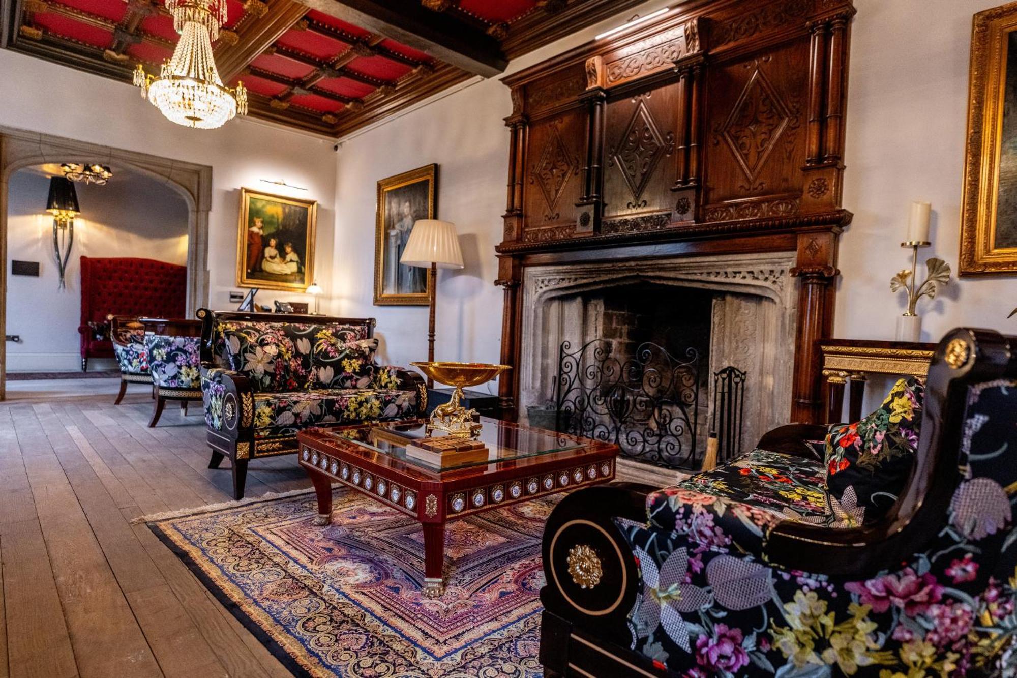 Weston Manor Hotel Ngoại thất bức ảnh