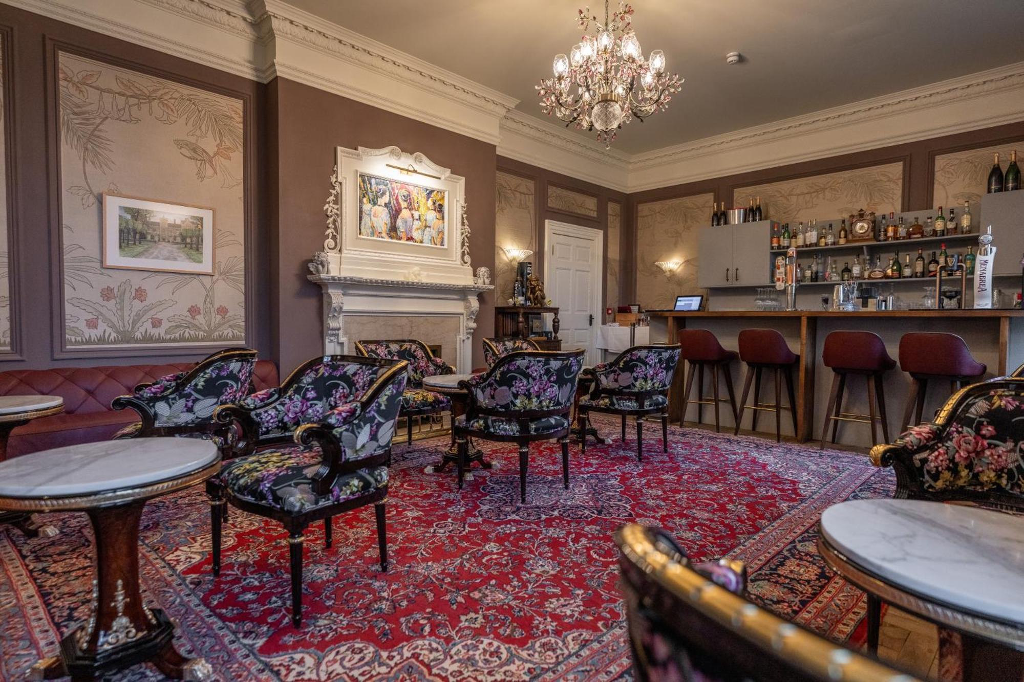 Weston Manor Hotel Ngoại thất bức ảnh