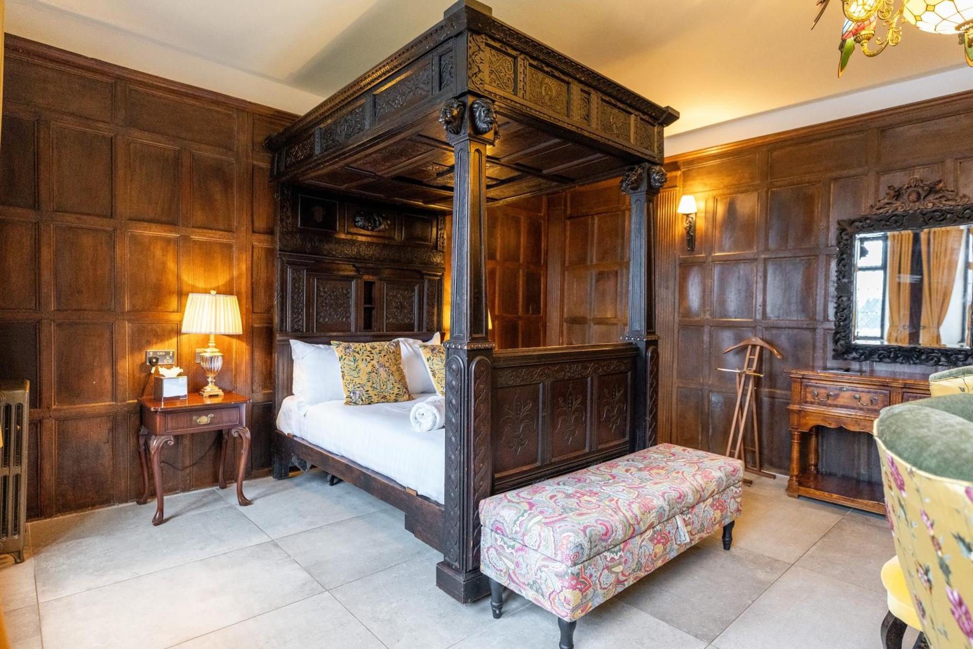 Weston Manor Hotel Ngoại thất bức ảnh