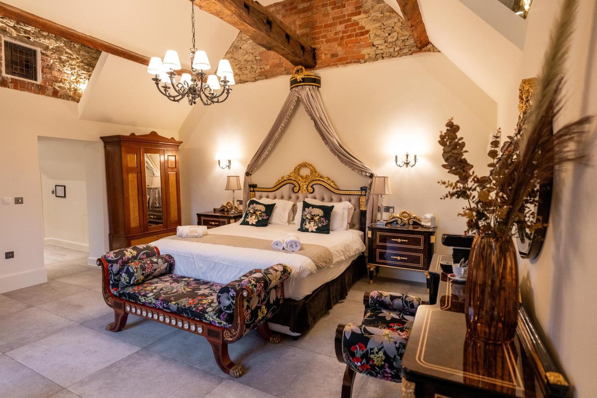 Weston Manor Hotel Ngoại thất bức ảnh