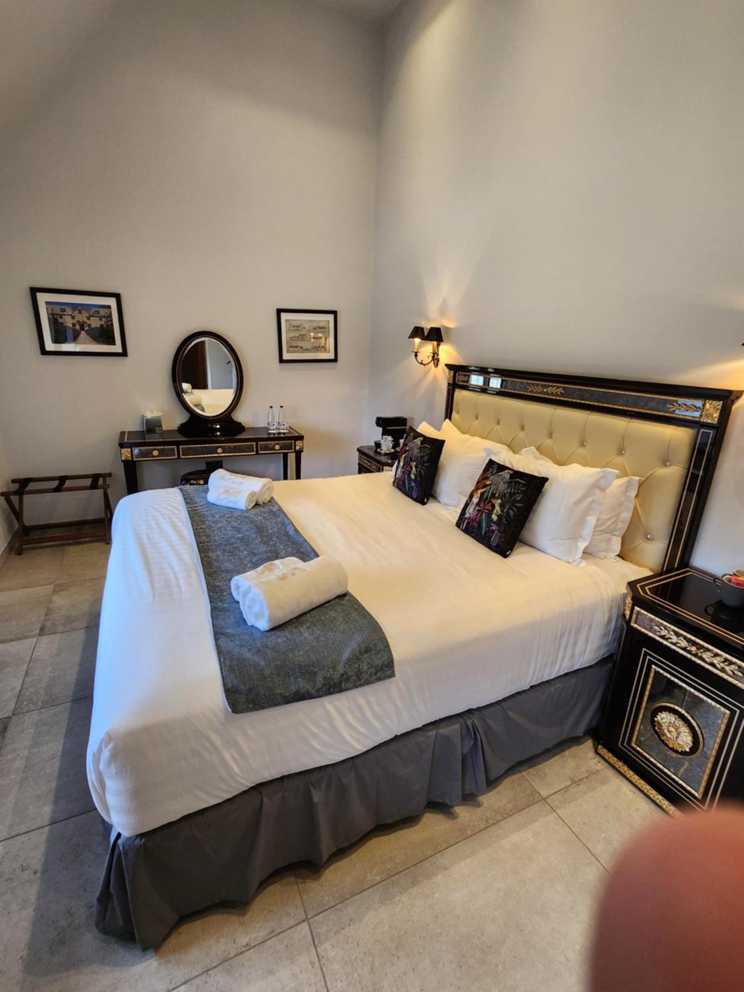 Weston Manor Hotel Ngoại thất bức ảnh