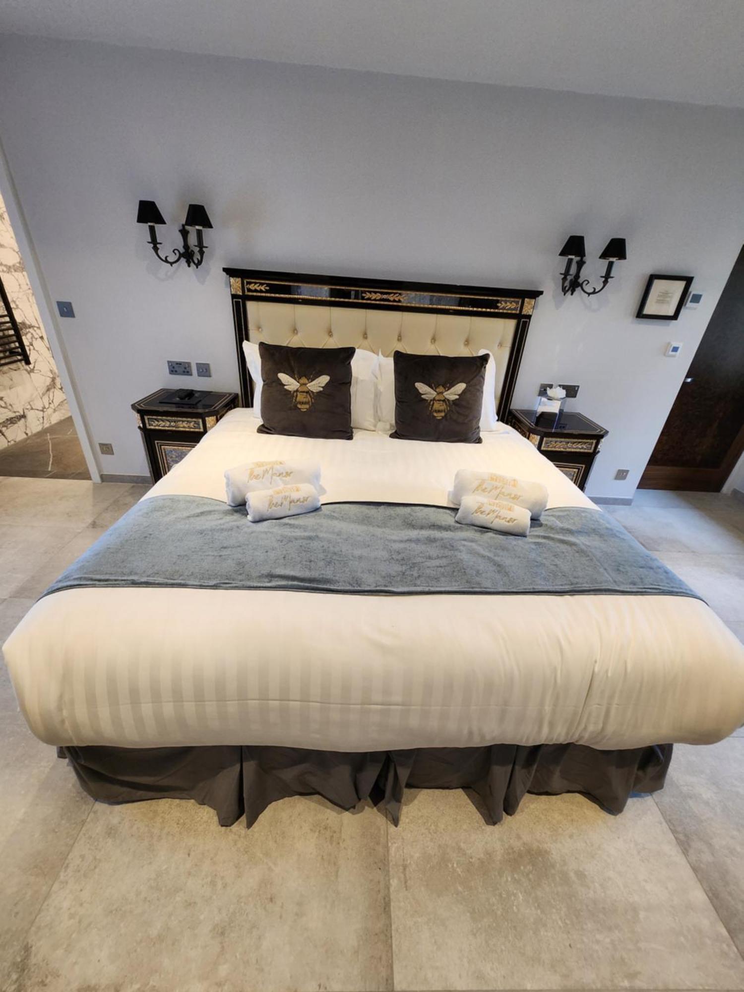 Weston Manor Hotel Ngoại thất bức ảnh