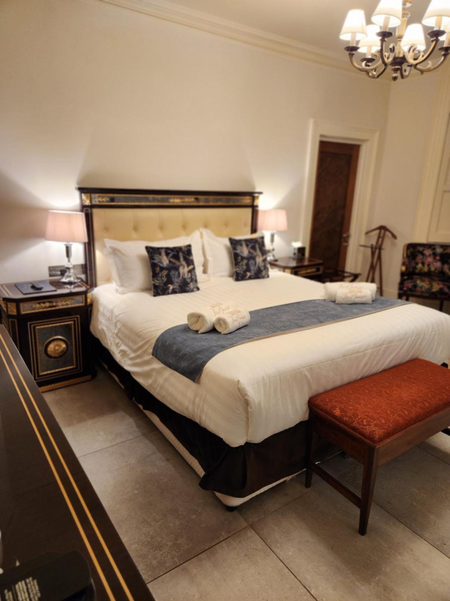 Weston Manor Hotel Ngoại thất bức ảnh