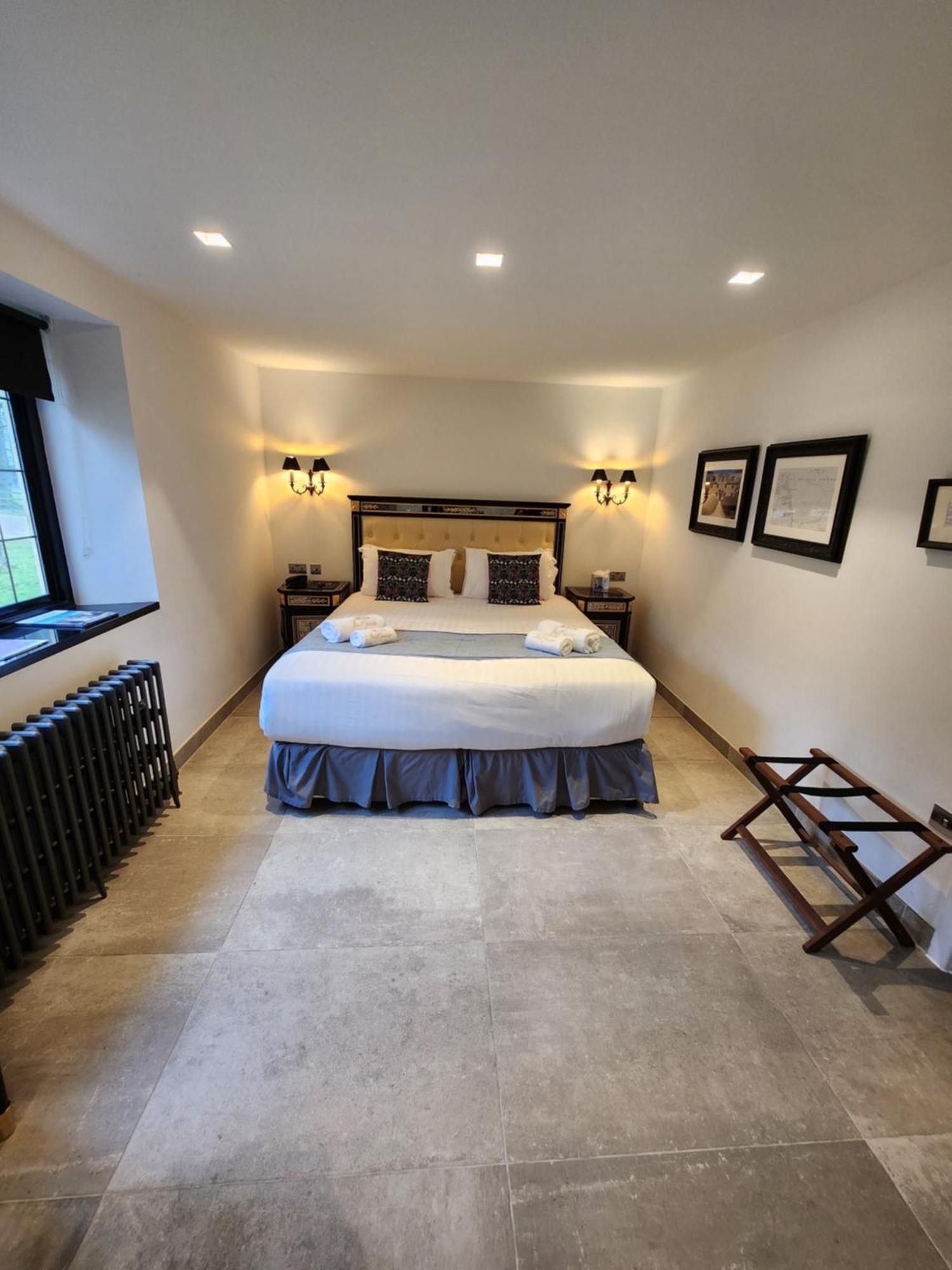 Weston Manor Hotel Ngoại thất bức ảnh