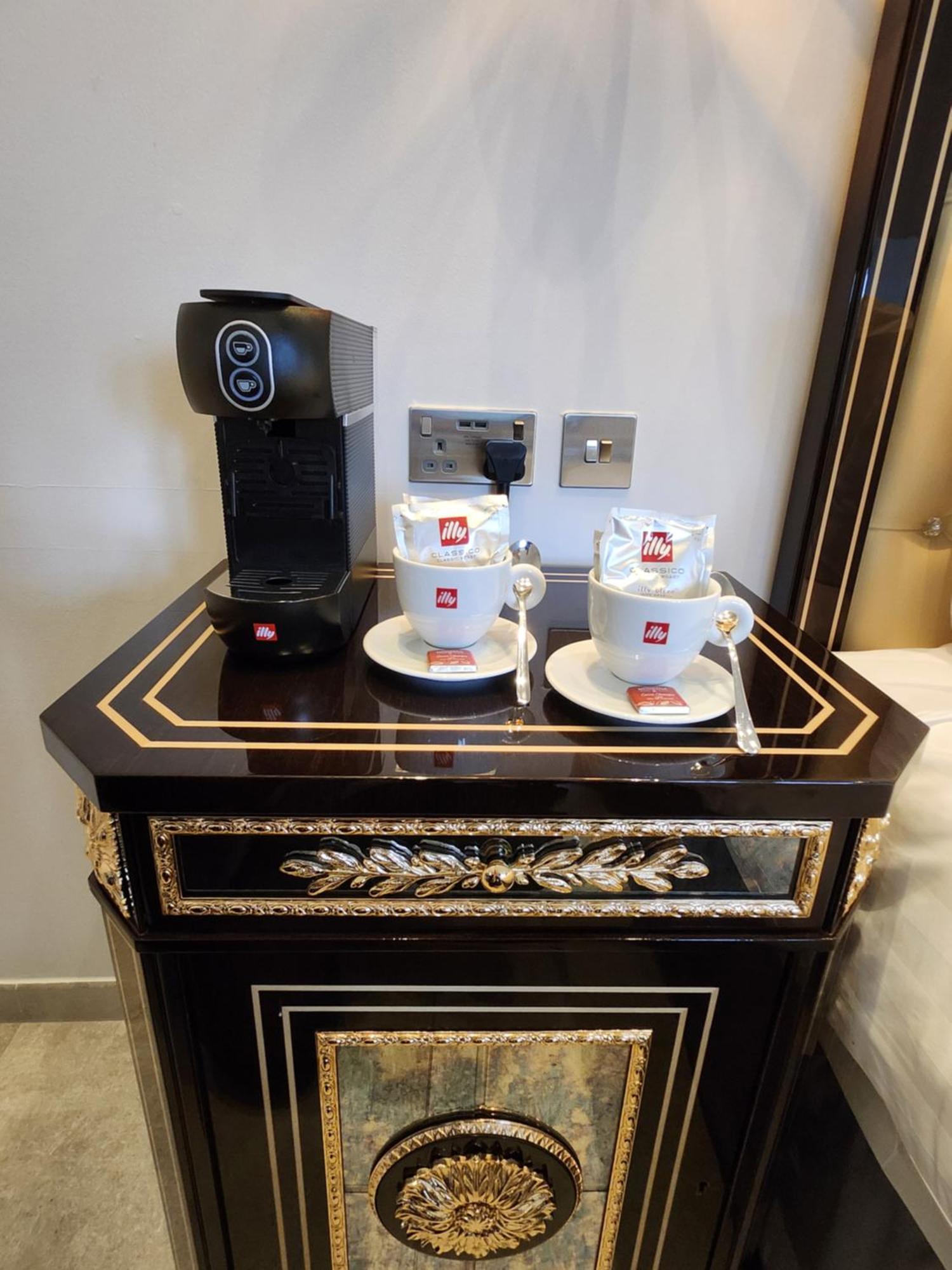 Weston Manor Hotel Ngoại thất bức ảnh